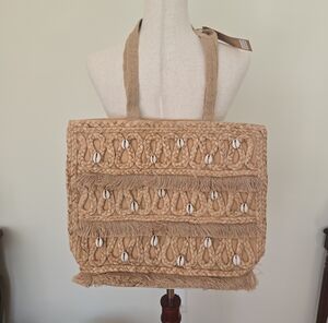 NWT Salt & Tumble Woven Shell Straw Tote Bag in Natural
